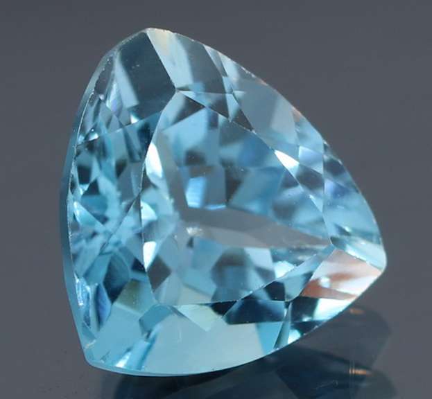 High fire 6.87ct trillion cut Swiss blue Topaz