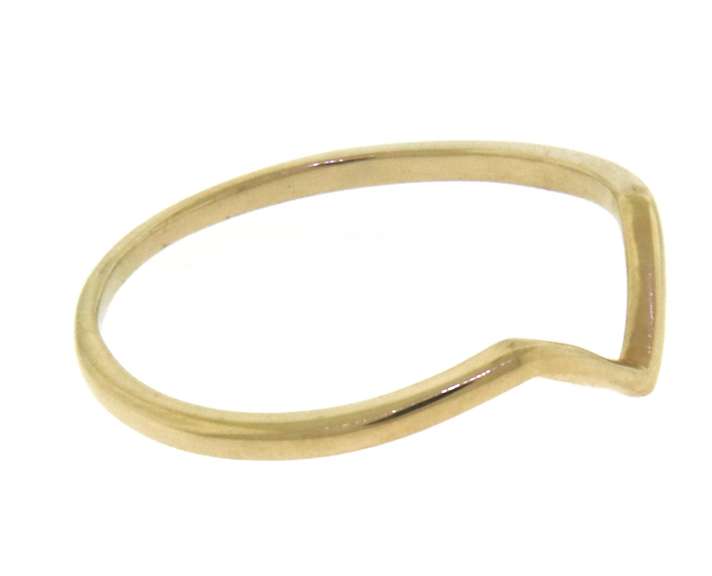 Beautiful Yellow Gold V Band