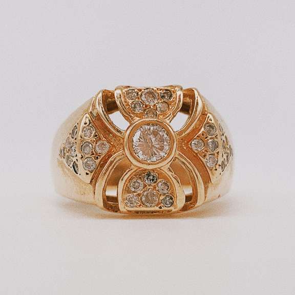 14kt Yellow Gold & Diamond Ring