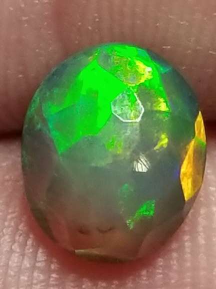 Non-stop! 1.81ct high fire Welo Black Opal