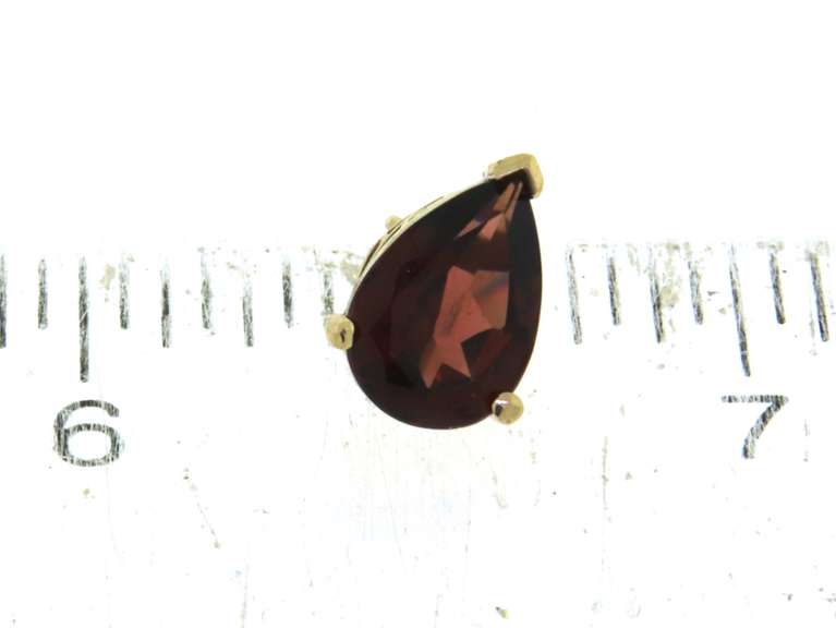 Fabulous Yellow Gold Pear Garnet Earrings