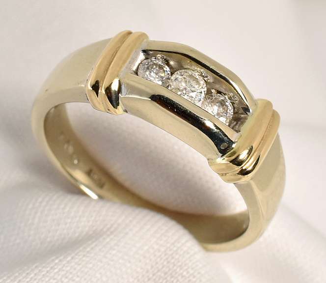 Man's WG and Diamond Ring