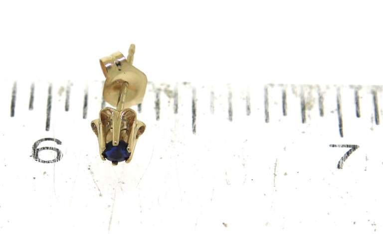 Elegant Yellow Gold Blue Sapphire Stud Earrings