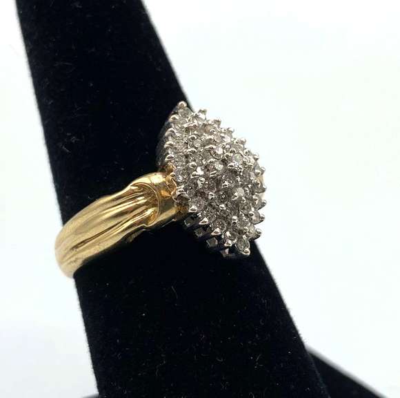 10 KT Yellow Gold Diamond Cluster Ring