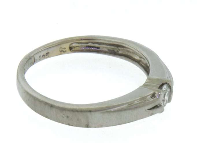 Dazzling 18kt White Gold Diamond Band