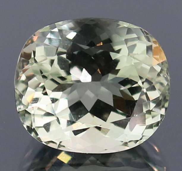 Brilliant 11.4ct platinum green Amethyst