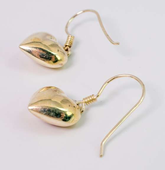 Youthful Heart Dangle Earrings in Sterling Silver