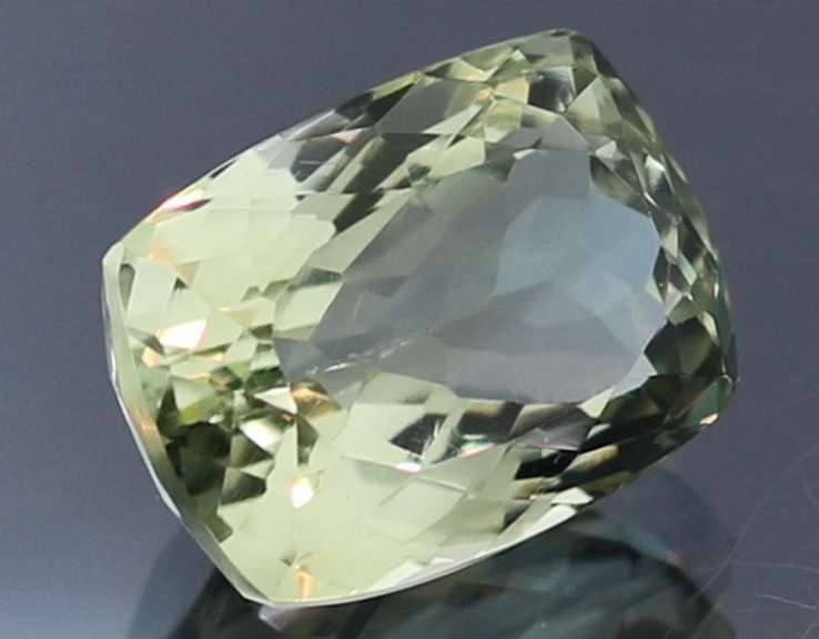 Brilliant 10.07ct platinum green Amethyst