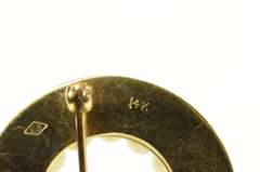 14K Yellow Gold Retro Classic Pearl Grooved Swirl Circle Pin/Brooch