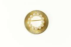 14K Yellow Gold Retro Classic Pearl Grooved Swirl Circle Pin/Brooch
