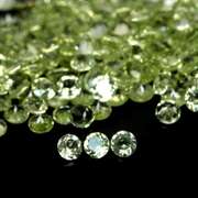 Brilliant 5.31ct set of matched diamond cut Peridot