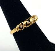 Cute 14kt Yellow Gold Diamond Ring