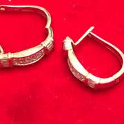 14K YELLOW GOLD LADIES DIAMOND EARRINGS