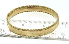 Unforgettable Yellow Gold Bangle Bracelet