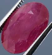 Heated only! Vibrant 2.86ct pinkish red Ruby