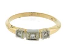 Special Yellow Gold Diamond Ring