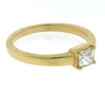 Outstanding Yellow Gold Princess Cut Diamond Ring