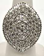 LADIES RING WITH APPROX. 5.00 CARATS OF DIAMONDS