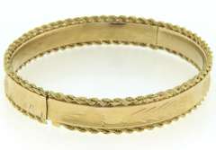 Unforgettable Yellow Gold Bangle Bracelet