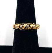 Cute 14kt Yellow Gold Diamond Ring