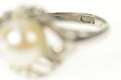 10K White Gold Retro Pearl Curvy Swirl Ornate Statement Ring