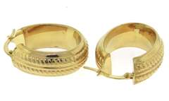 Amazing Yellow Gold Ribbed Oval Hoop Earrings