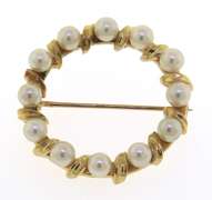 Trendy Yellow Gold Circle Pearl Pin
