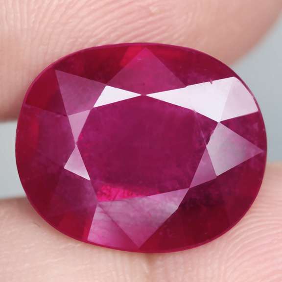 Glistening violet red 10.35ct Ruby
