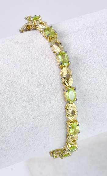 Classy Peridot Bracelet in Vermeil