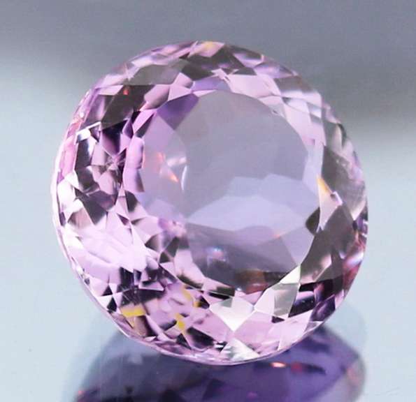Magnificent 13.74ct pinkish lavender Amethyst