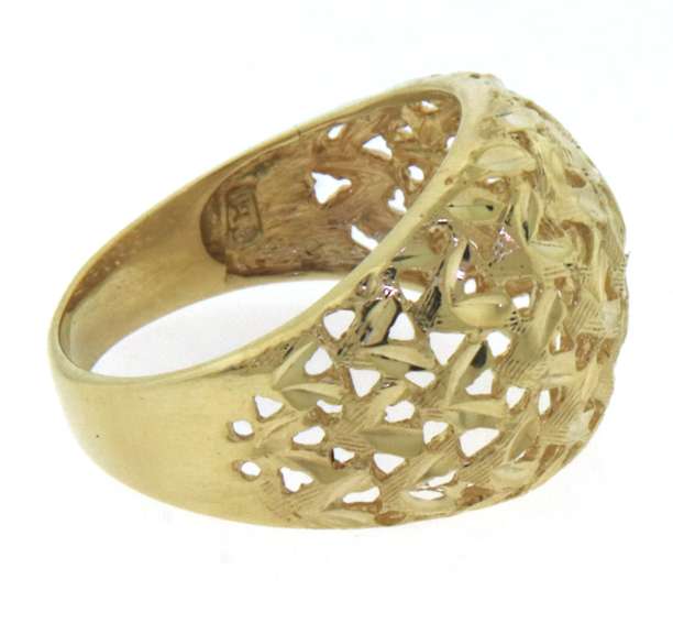 Charming Diamond Cut Dome Yellow Gold Ring