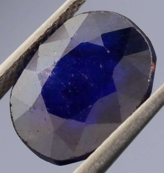 7.4ct Royal blue Sapphire from Madagascar