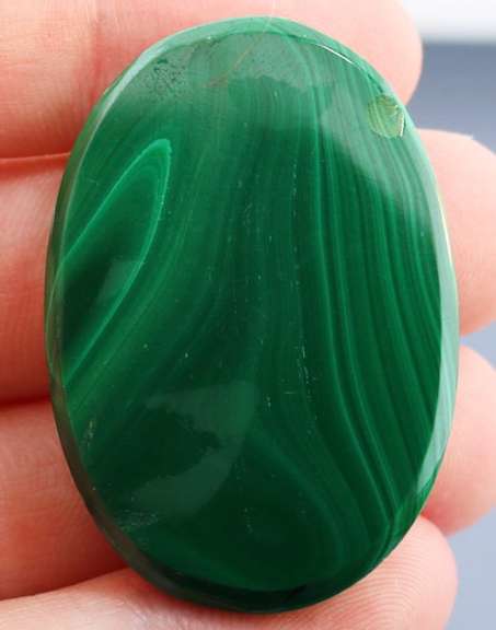 Gorgeous 124.94ct untreated Green Malachite