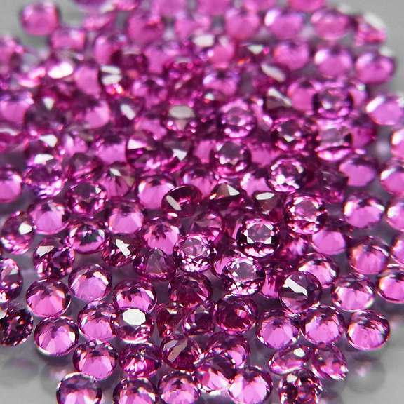 Amazing 3.02ct round cut top violet pink Garnet set