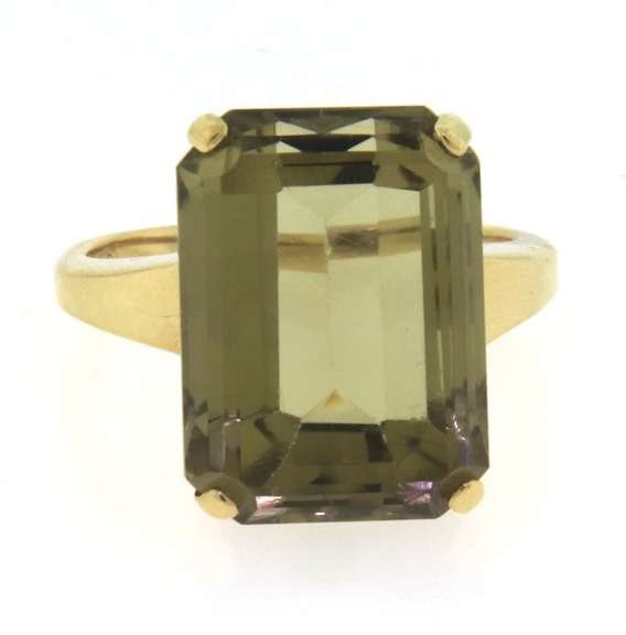 Beautiful Yellow Gold Citrine Ring