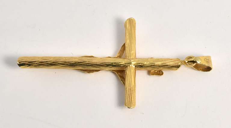 Classic Gold Crucifix