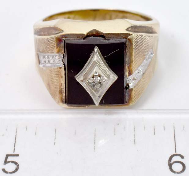 Men's Classic Vintage Ring in Gold