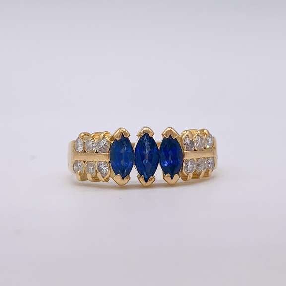18kt Solid Yellow Gold Gemstone & Diamond Ring
