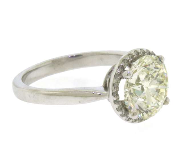 Captivating White Gold 3cts Diamond Halo Engagement Ring