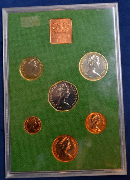 Coinage Of Great Britain And Northern Ireland 1975. Uncirculated.