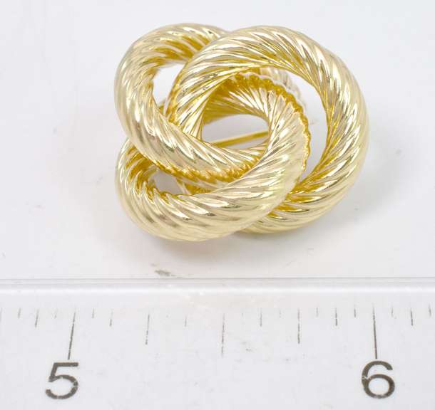 Vintage 14KT Yellow Gold Pin
