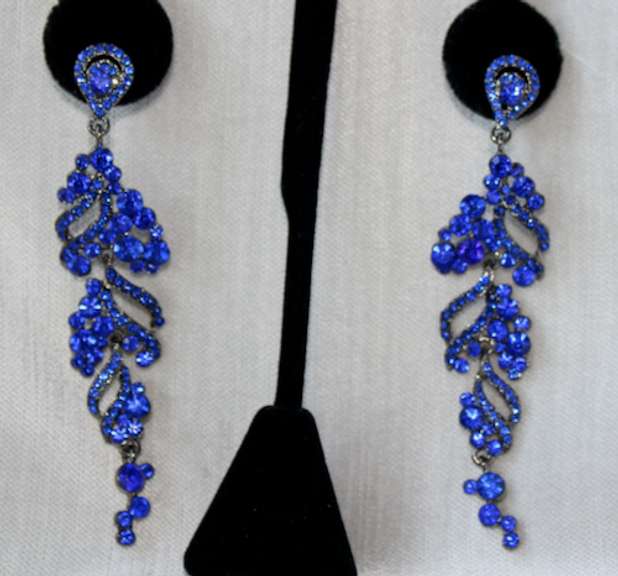 Set of Corn Flower Blue Color Fashion Design Earrings