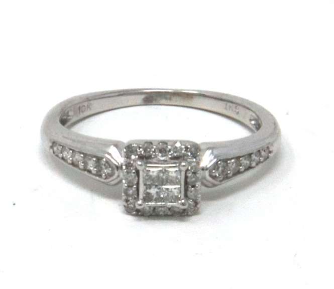 Dazzling White Gold Diamond Engagement Ring