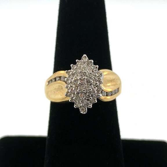 Eye Catching 10kt Yellow Gold Diamond Cluster Ring