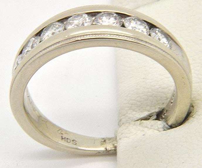 1ctw Of Diamonds Set In This 14kt White Gold Ring