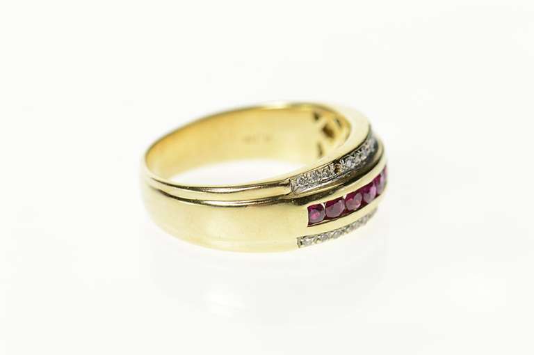 14K Yellow Gold Tiered Diamond Ruby Classic Wedding Band Ring