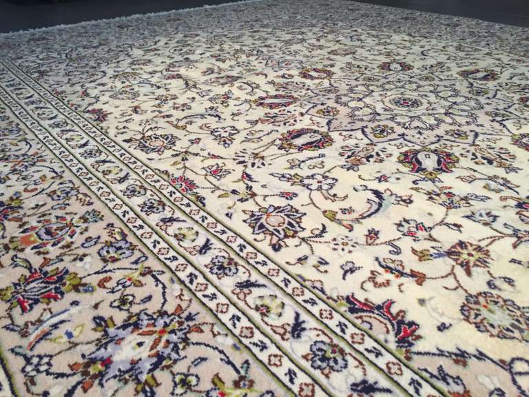 Stunning Persian Kashan Rug 8.5x12.0