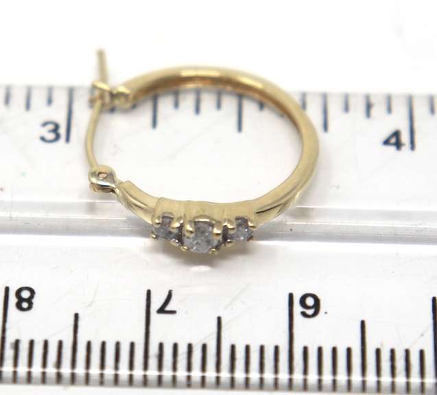 Brilliant Yellow Gold Diamond 3 Stone Hoop