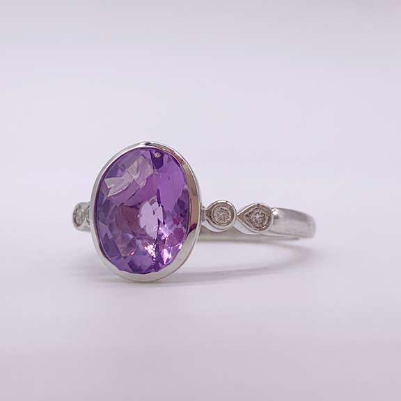 14kt Gold, Amethyst, & Diamond Cocktail Ring