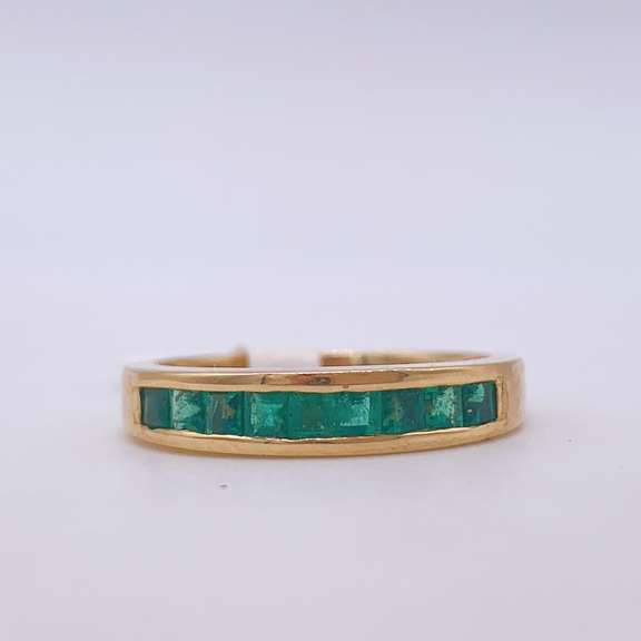 18kt Solid Yellow Gold & Emerald Band Ring